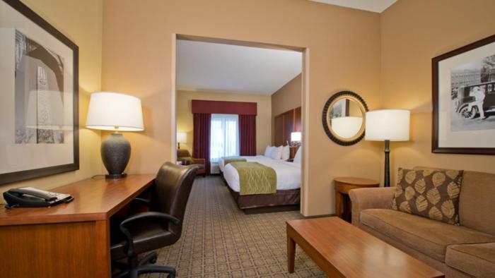 Russell Inn And Suites Starkville Bagian luar foto