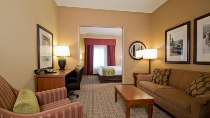 Russell Inn And Suites Starkville Bagian luar foto